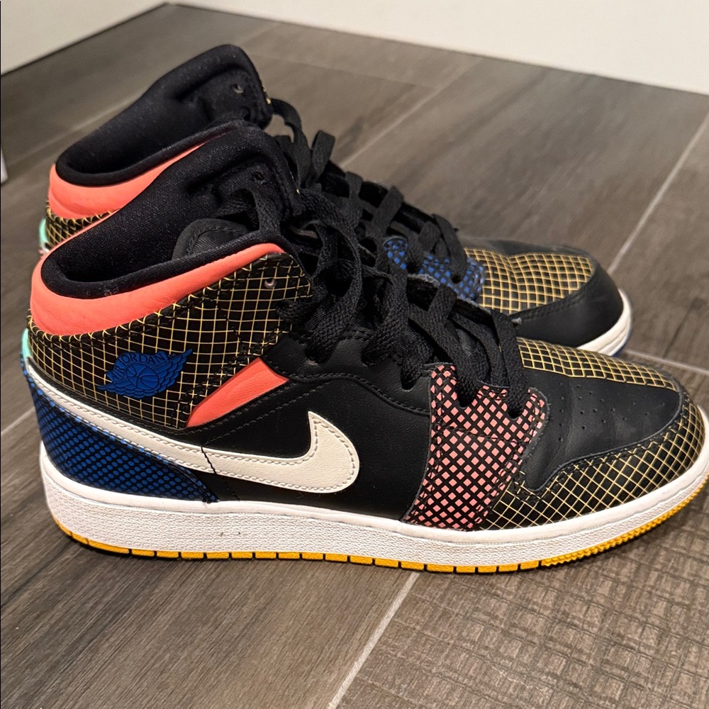 Nike Air Jordan Kids Black and Multicolor Sneakers